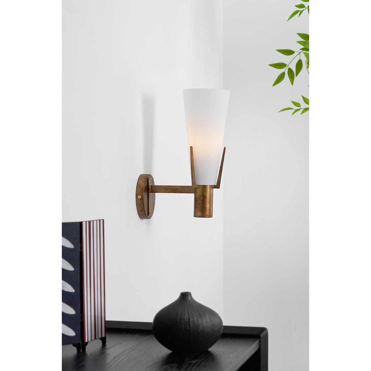 
Vatalel Nordic Brass & Glass Wall Lamp - Minimalist Sconce