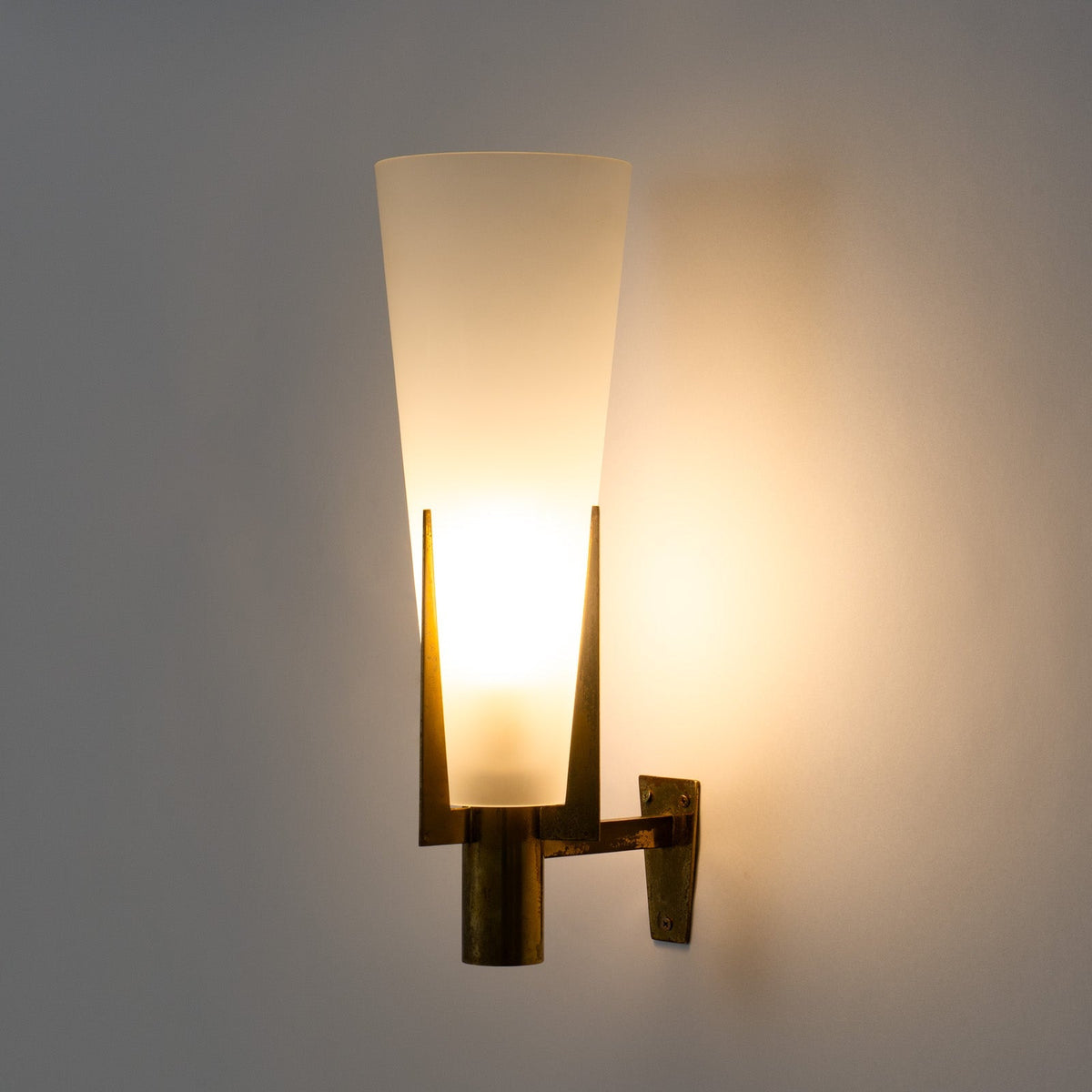 
Vatalel Nordic Brass & Glass Wall Lamp - Minimalist Sconce