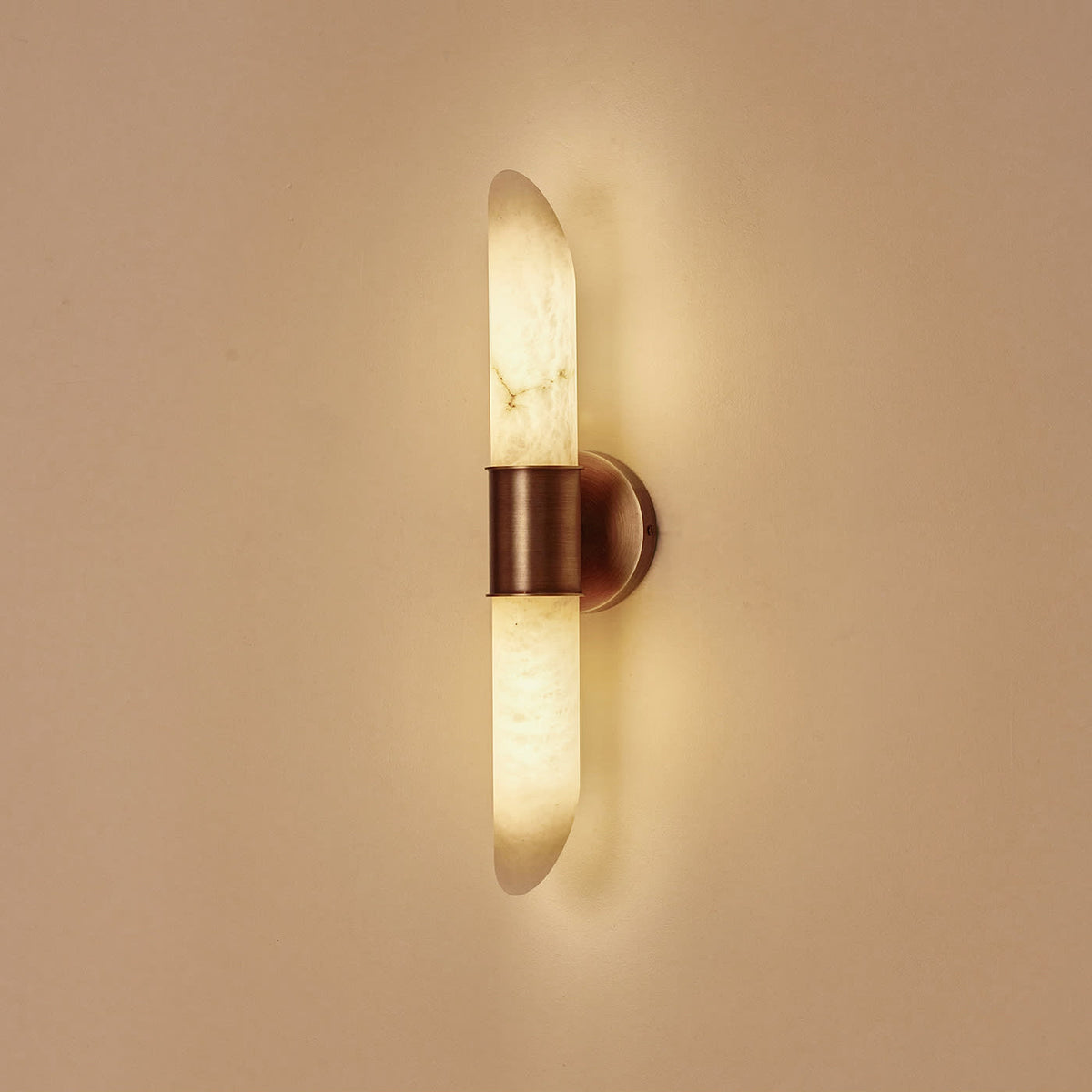
Elsolor Alabaster Wall Lamp - Modern Minimalist Sconce