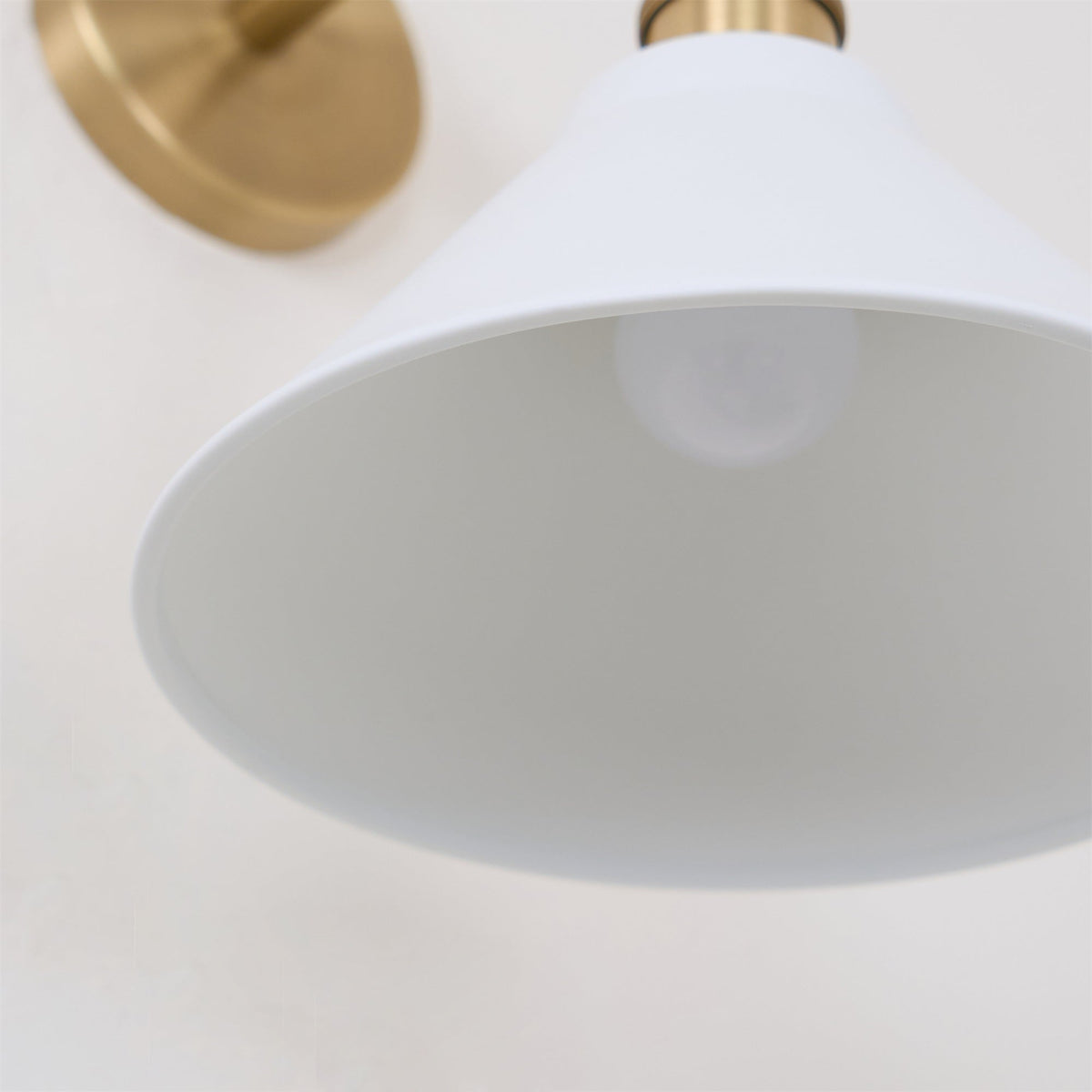 
Zomareth Ceramic Wall Lamp - Minimalist Sconce